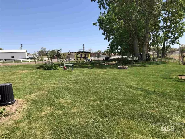 Melba, ID 83641,312 Potato Rd