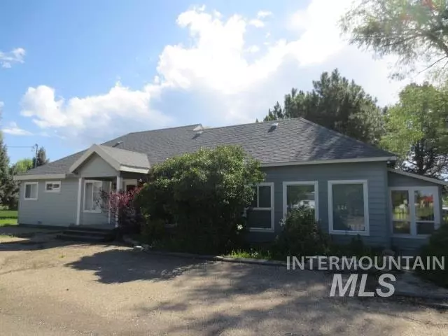 Jordan Valley, OR 97910,406 Palmer St