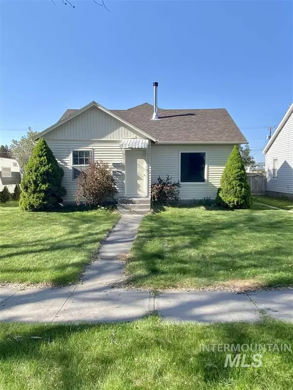 806 4th St, Rupert, ID 83350