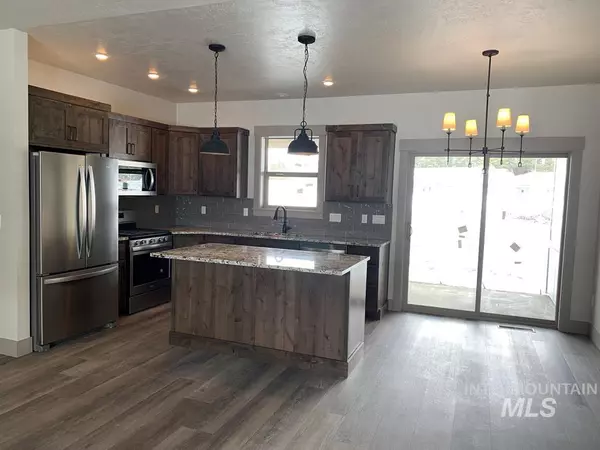 Mccall, ID 83638,621 Fox Ridge