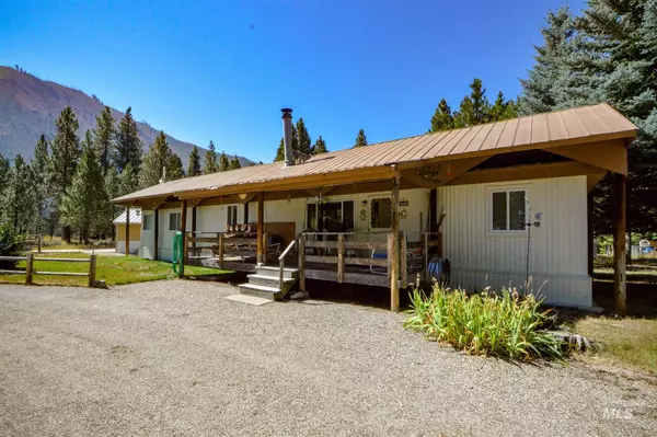 34 W River Drive, Lowman, ID 83637