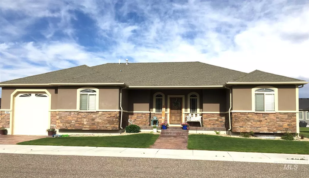 685 Lochsa Loop, Heyburn, ID 83336