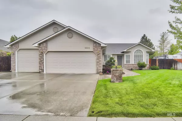 3553 W Town Creek Dr, Meridian, ID 83642