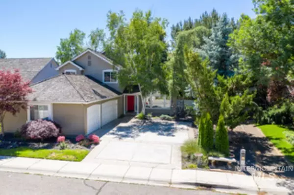 5312 N Riffle Way, Garden City, ID 83714