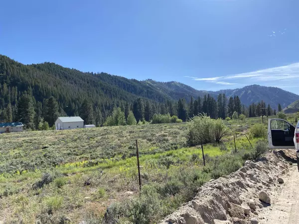 Featherville, ID 83647,Lot 1 Less Tax 2 Block 4