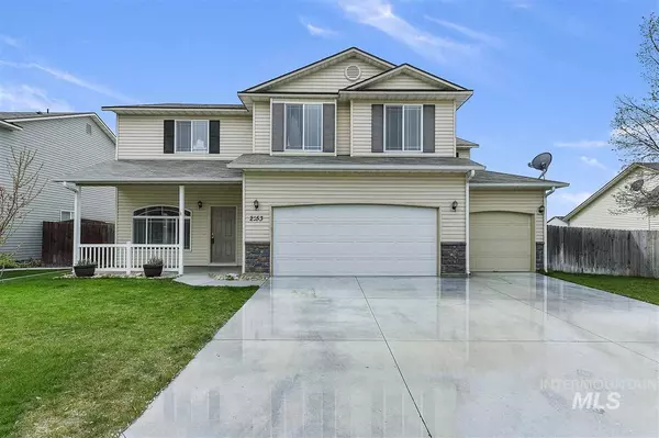 2153 W Lake Pointe Ct, Nampa, ID 83651