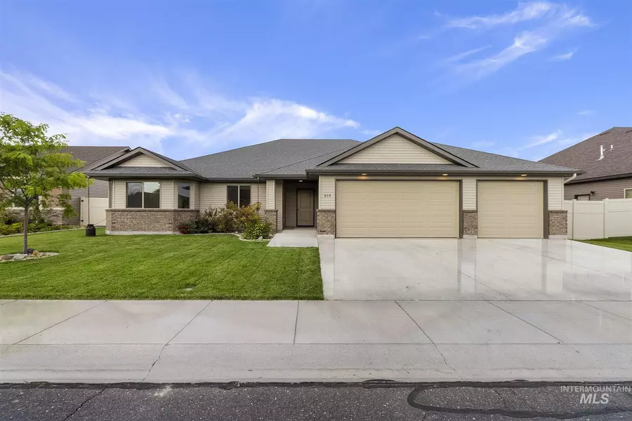 615 Lochsa Rd, Twin Falls, ID 83301