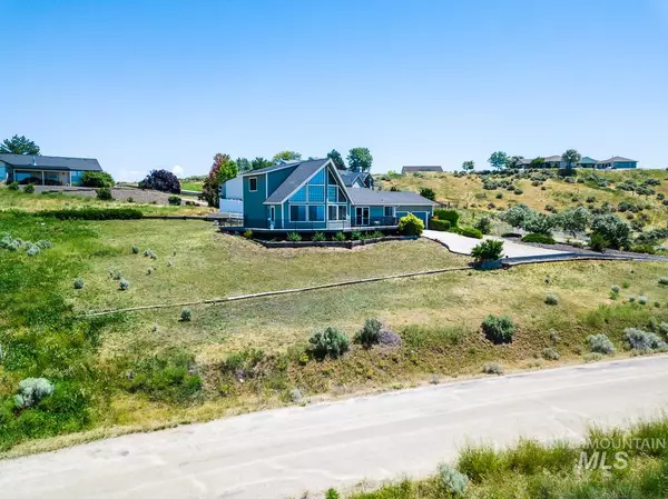 Emmett, ID 83617,2062 Corral Rd.