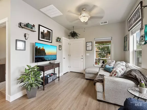 Garden City, ID 83714,4307 N Adams St.