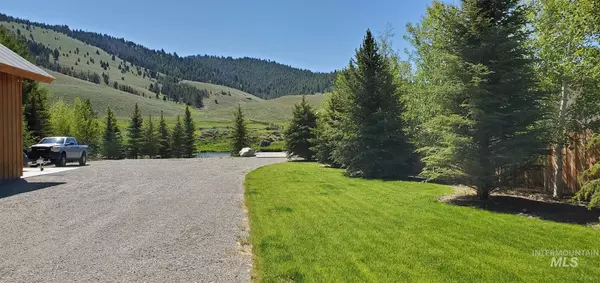 Stanley, ID 83278,67 Lower Stanley Rd