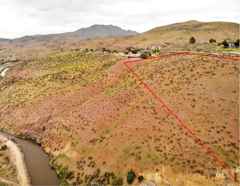 2097 Corral Rd, Emmett, ID 83617