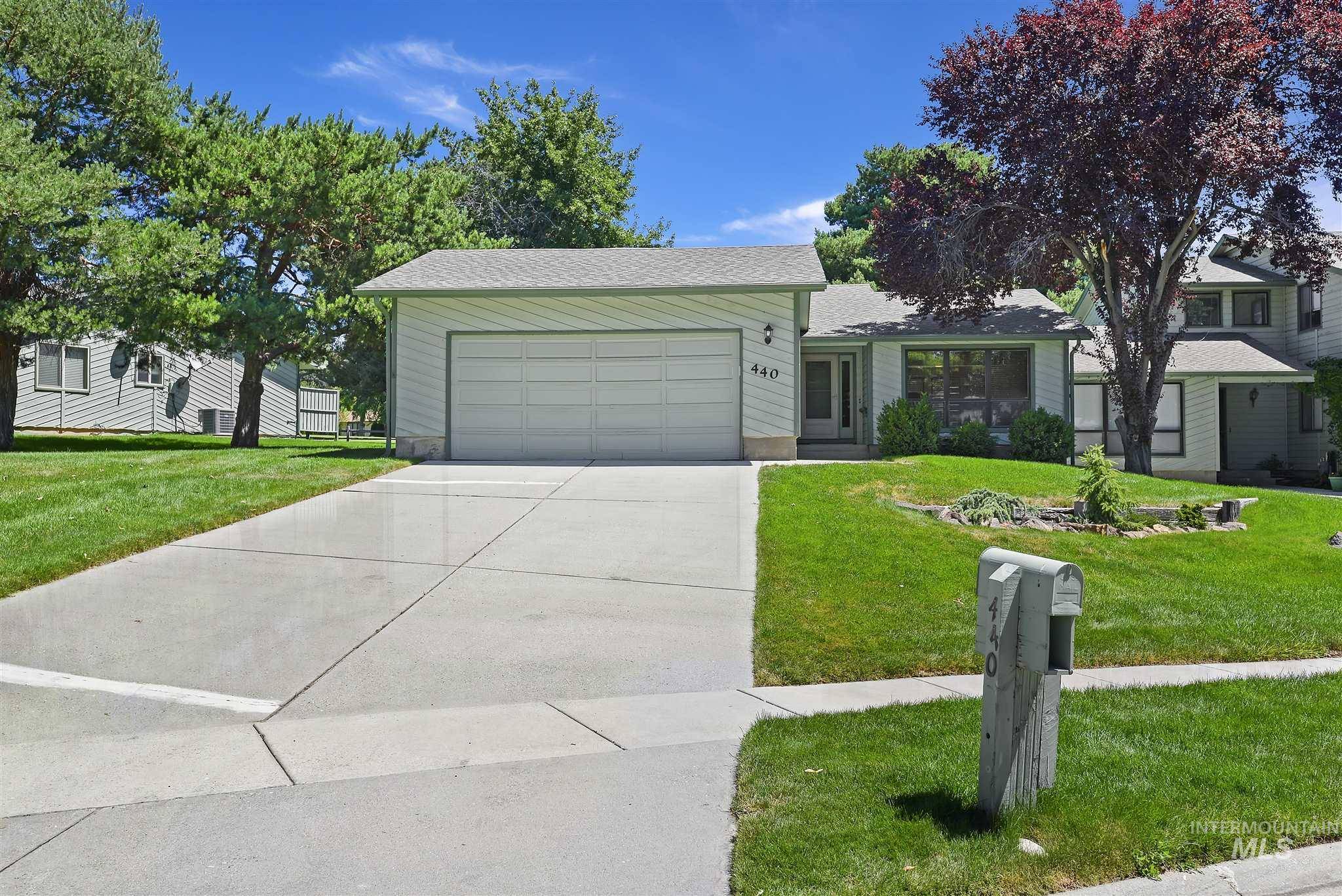 440 N Moraine Pl, Eagle, ID 83616