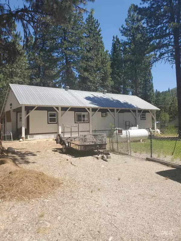 Lowman, ID 83637,8395 Hwy 21