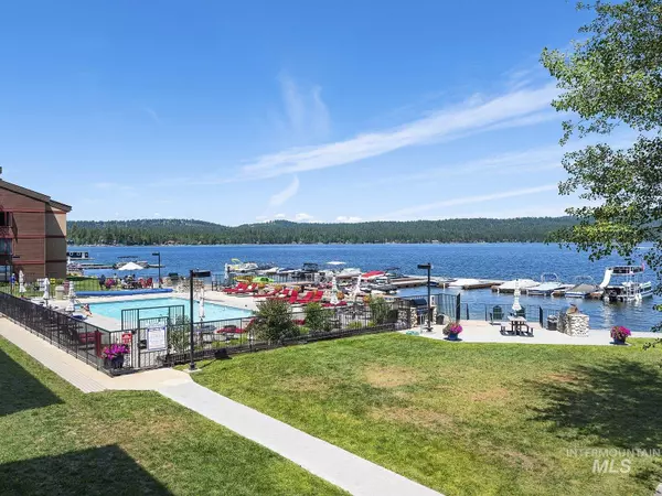 Mccall, ID 83634,101 E Lake St #c36