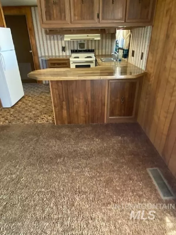 Castleford, ID 83321,287 Oak