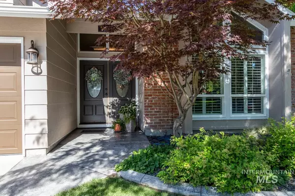 Eagle, ID 83616,843 N Eagle Hills Way