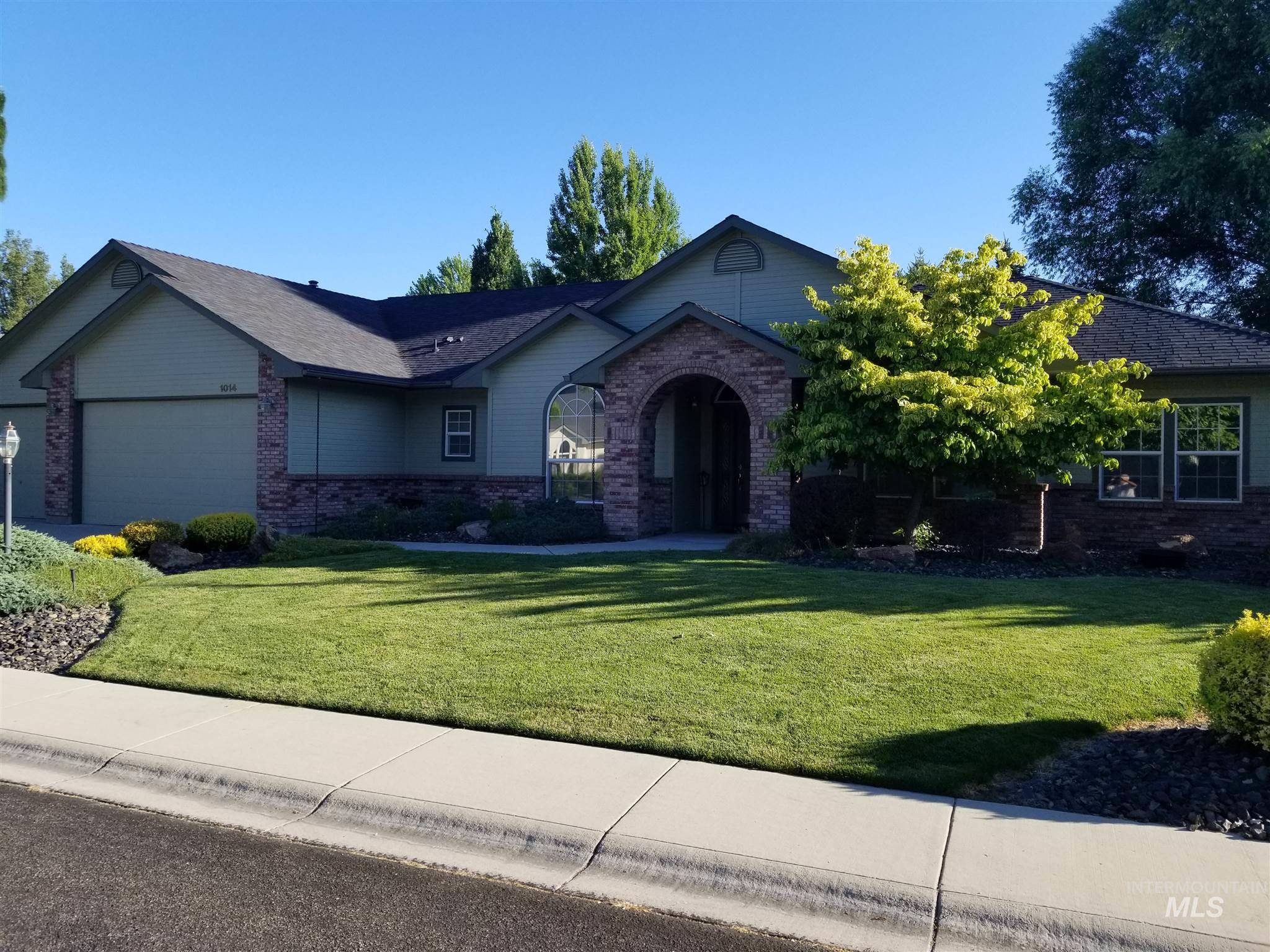 1014 N Pinnacle Way, Eagle, ID 83616