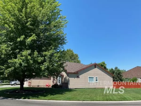 Garden City, ID 83714,9485 W River Beach