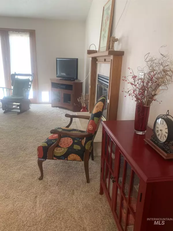 Boise, ID 83704-0000,9341 W Halstead Drive