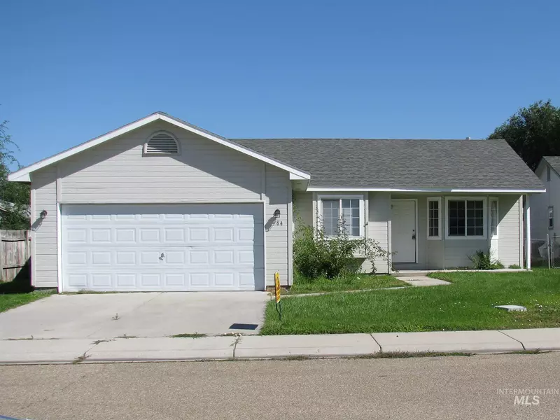 84 N Cimarron Ct., Nampa, ID 83651