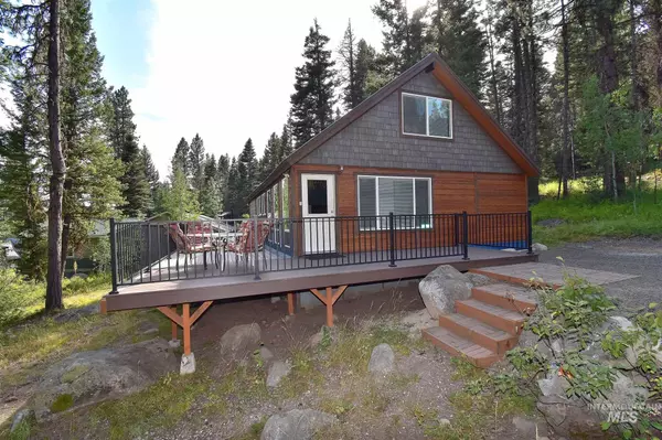 Mccall, ID 83638,1015 North View Dr
