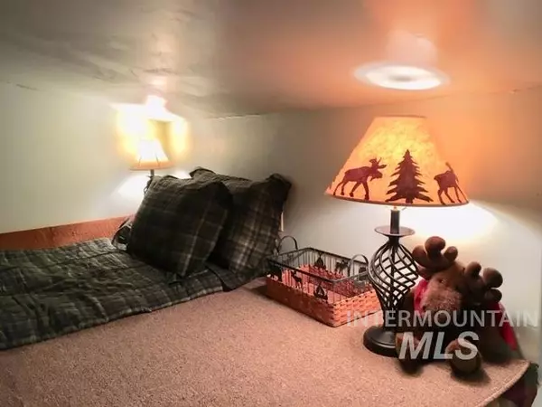 Crouch, ID 83622,209 S Middlefork Rd