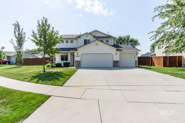 10621 W Snow Wolf Drive, Star, ID 83669