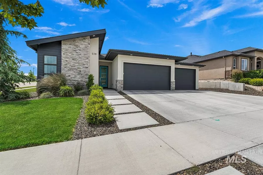 539 W Tall Prairie Dr, Meridian, ID 83642