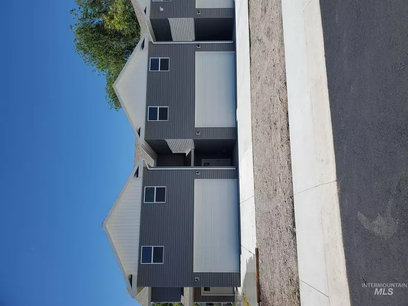 838 Almo, Burley, ID 83318-0000