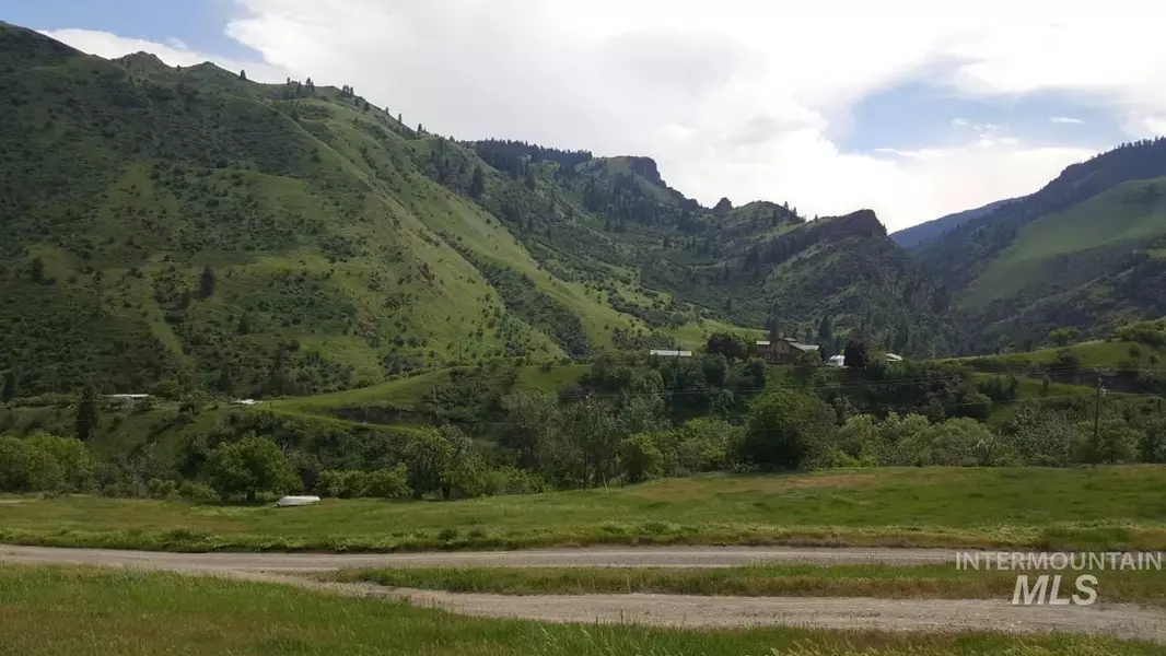 132 E Shingle Creek Road, Riggins, ID 83549