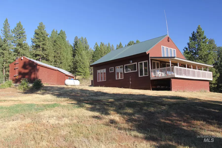 166 Summit Drive, Cascade, ID 83611