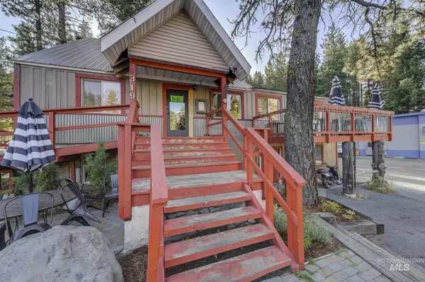 319 N 3rd, Mccall, ID 83638