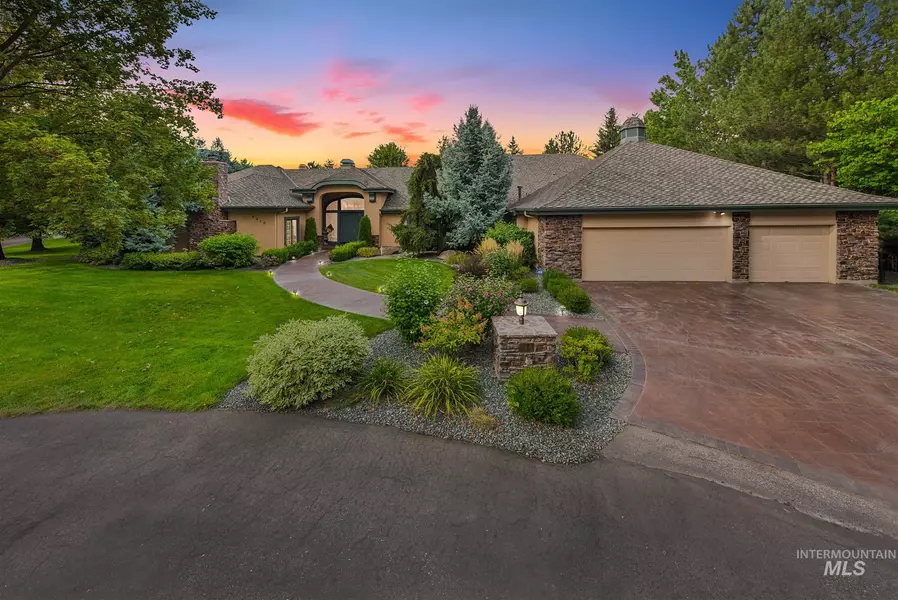 9410 N Winterwood Ln, Garden City, ID 83714