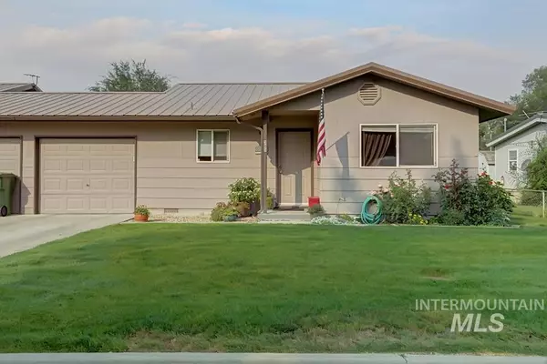 New Plymouth, ID 83655,305 E Park Avenue