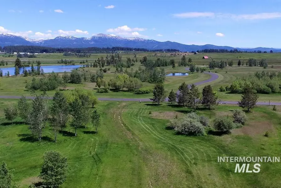 176 River Ranch Road, Mccall, ID 83638