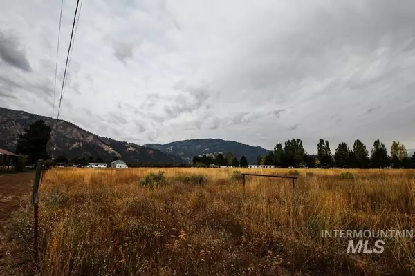 000 School House Gulch, Garden Valley, ID 83622