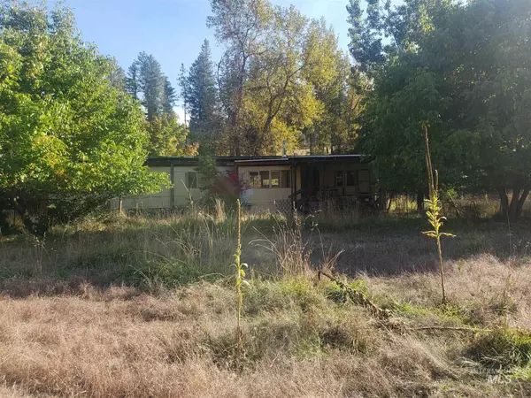 937 Clearcreek Road, Kooskia, ID 83539