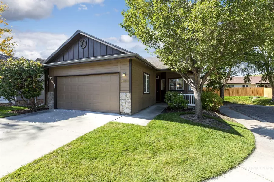 6089 N Castleton, Garden City, ID 83714