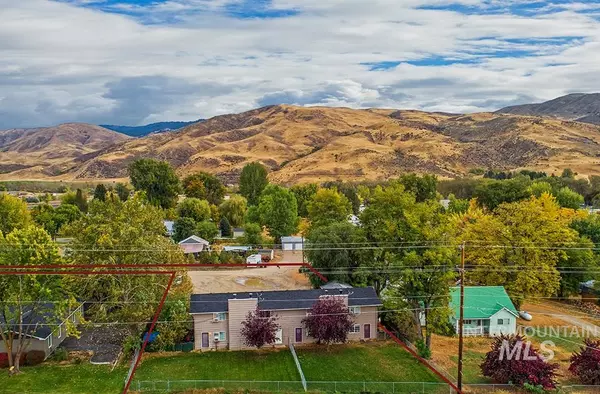 105 Locust St, Horseshoe Bend, ID 83629