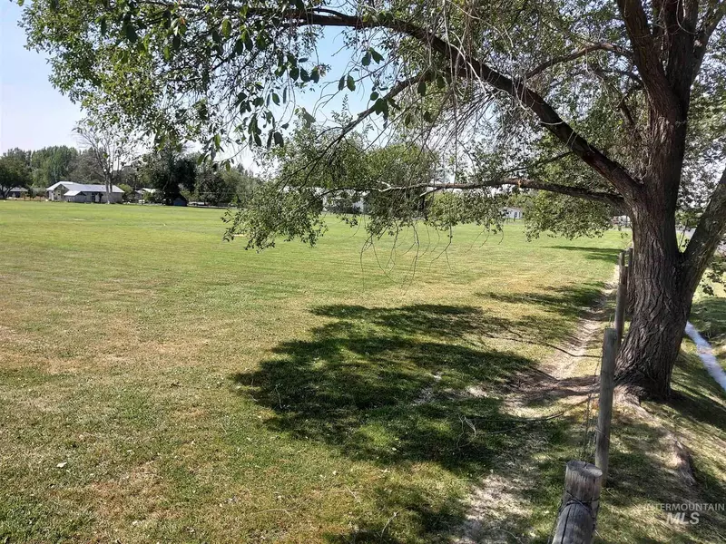 4218 N 1410 E Parcel #1, Buhl, ID 83316
