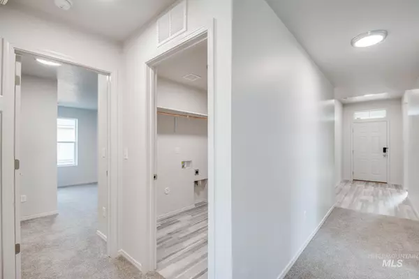 Kuna, ID 83634,354 W Snowy Owl St