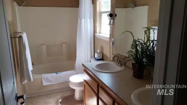 Boise, ID 83713,6200 N Royal Park Ave