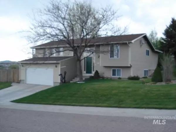 960 Lucille Ave, Pocatello, ID 83201
