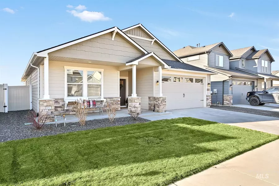 8039 S Gold Bluff Ave, Boise, ID 83716