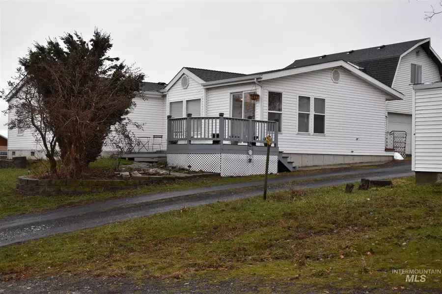 1017 Jones Loop, Princeton, ID 83857