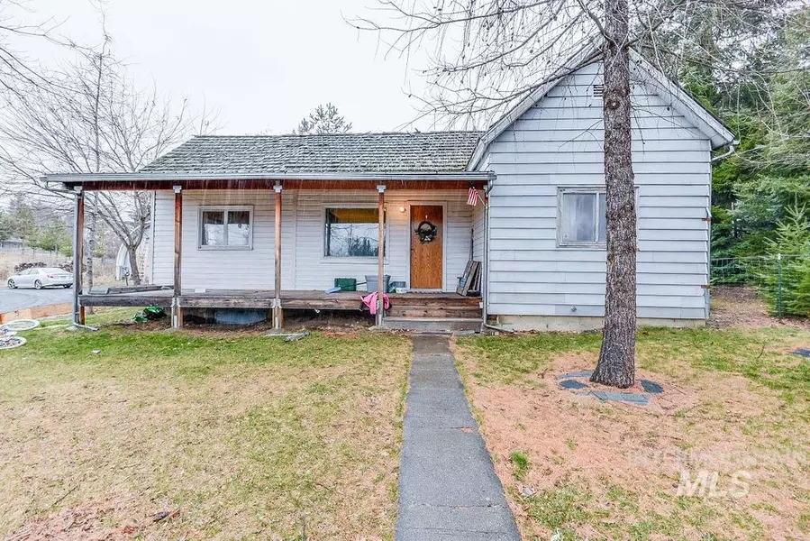 130 E Pecan, Genesee, ID 83832