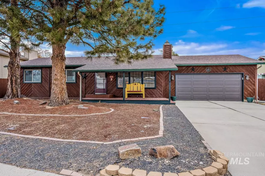 5612 N Millrun Ave, Garden City, ID 83714-1632