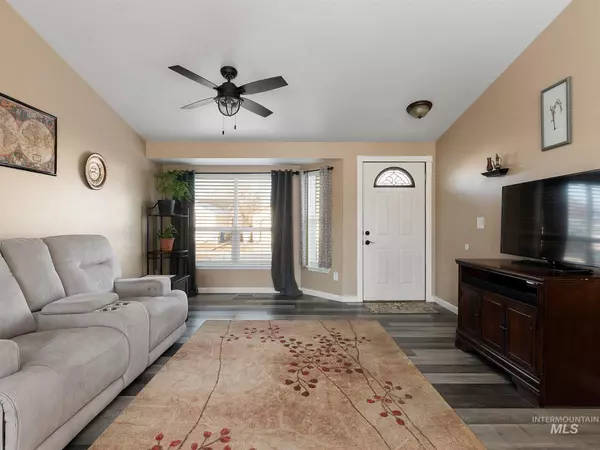 Boise, ID 83704,1182 N Iris Ave.