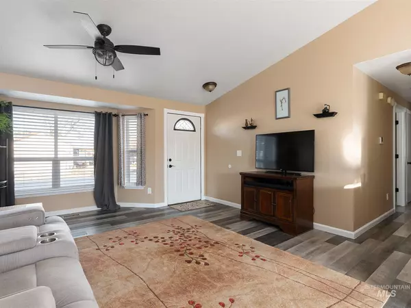 Boise, ID 83704,1182 N Iris Ave.