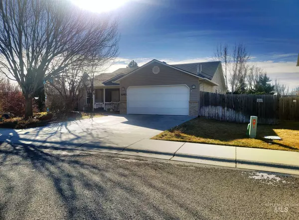 1093 W Isabella St, Kuna, ID 83634